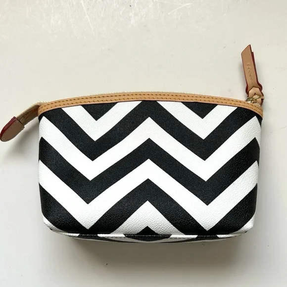 Dooney & Bourke Pouch/ Cosmetic/Wallet Bags Bundle - Picture 3 of 16